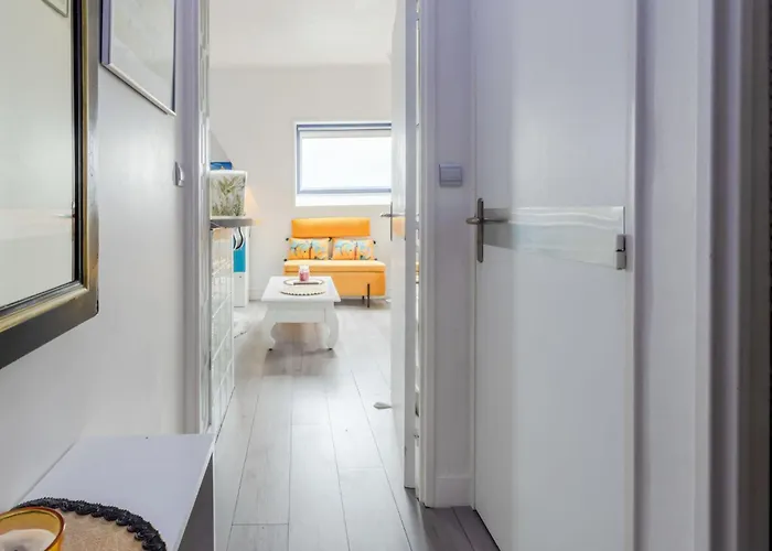 Horizon Marin-8 By Interhome *